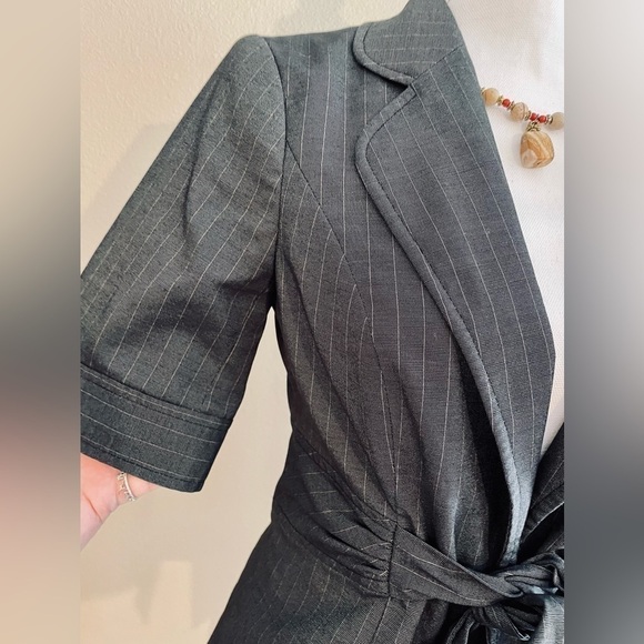 VINTAGE KNOT FRONT TIE The Limited Blazer Dark Grey & Beige Pinstripes Preppy - Picture 5 of 17